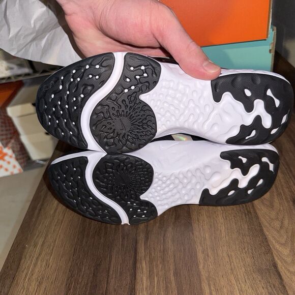 Size 5 - Nike Renew In-Season TR 12 Black Iridescent W Dm0947 002 - Picture 4 of 5